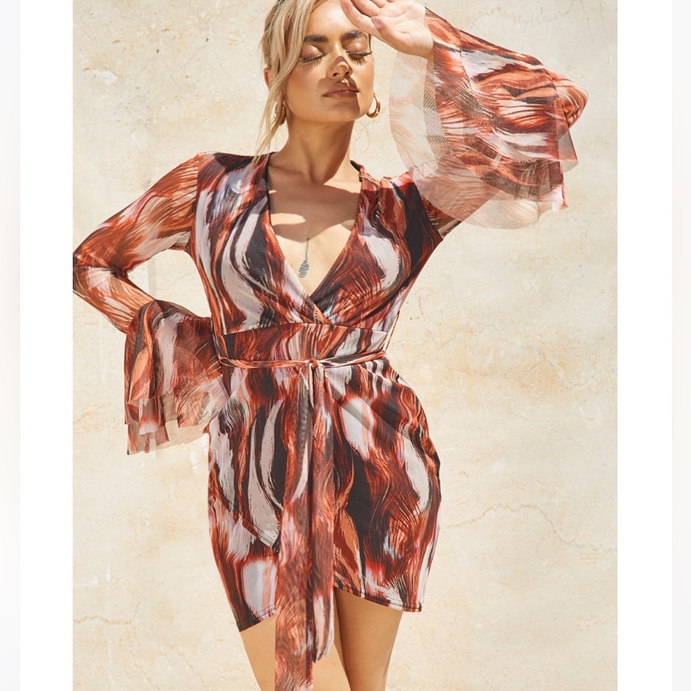 Pretty Little Thing swirl dress